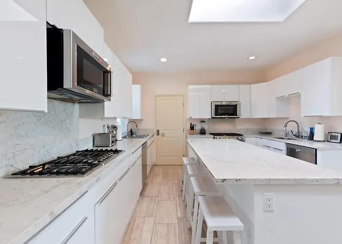 Spacious Single Level Home In Poway